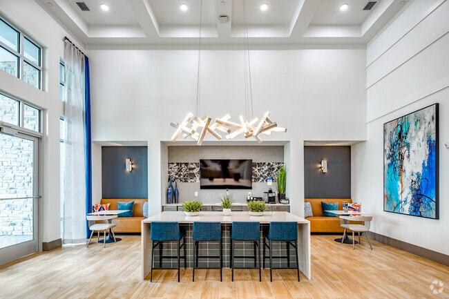 Interior Photo - Encore Metro at Millenia