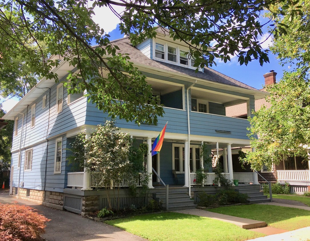 Primary Photo - 33 Faraday St