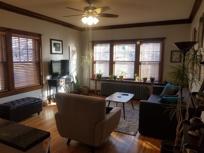 Foto del edificio - 4325 Bryant Ave S