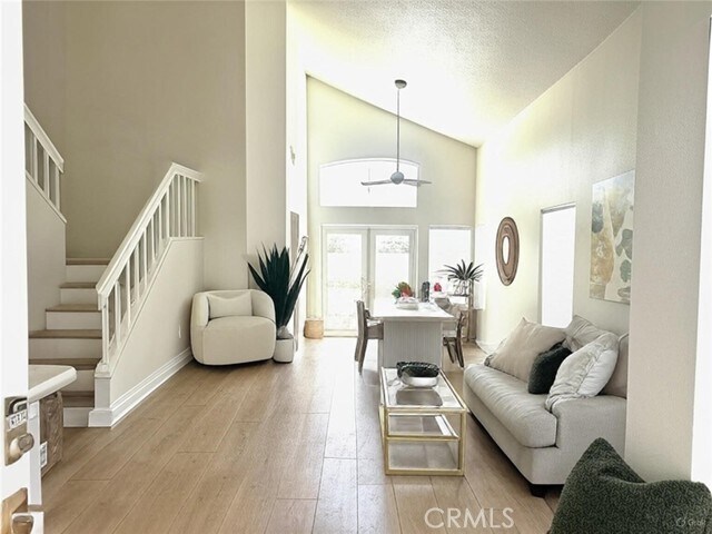 Foto principal - 12800 Pan Am Blvd
