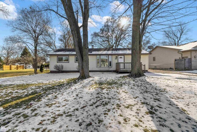 Building Photo - 2110 Barclay Ave