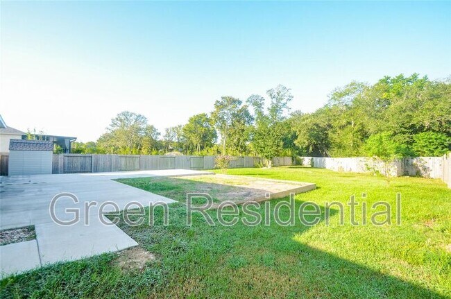 Building Photo - 12944 Foster Cir