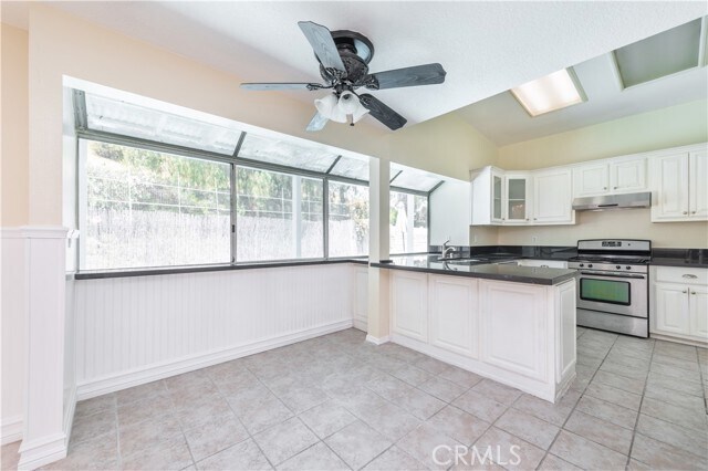 Foto del edificio - 15904 Oak Canyon Dr