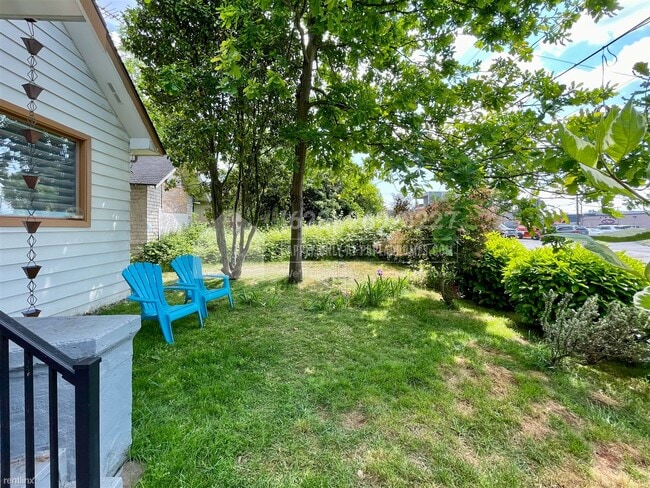 Building Photo - 2 br, 3 bath House - 8040 16th Ave NE -