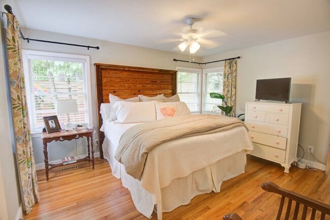 Foto del edificio - 650 Auburn Dr