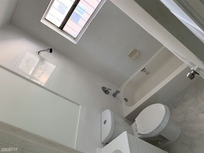Building Photo - 2 br, 1 bath House - 1733 NW 44th St