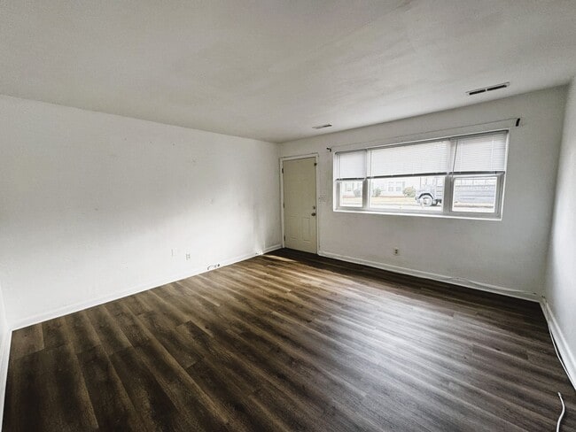 Building Photo - AFFORDABLE 2 BEDROOM VIRGINIA BEACH DUPLEX UNIT! GREAT SCHOOLS.