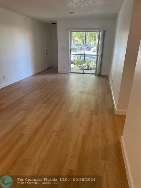 Building Photo - 701 Gardens Dr