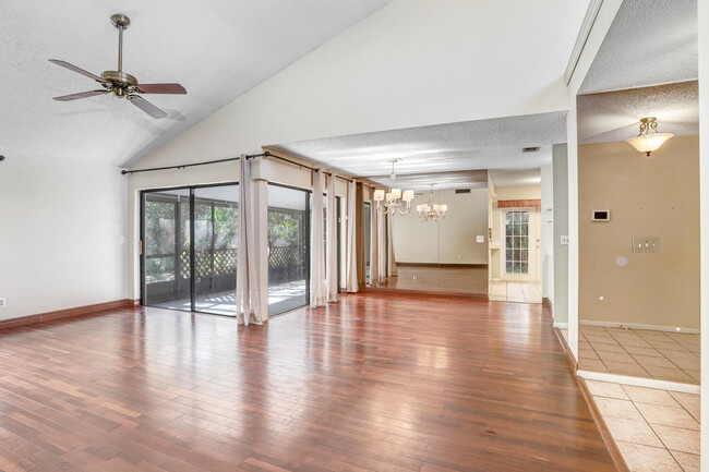 Photo - 4504 Stonehenge Rd (Tampa, FL) House