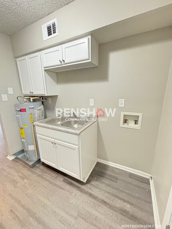 Building Photo - 1414 Todds Creek Cove