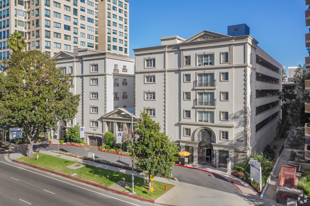 Foto principal - Wilshire Westwood Luxury Apartments