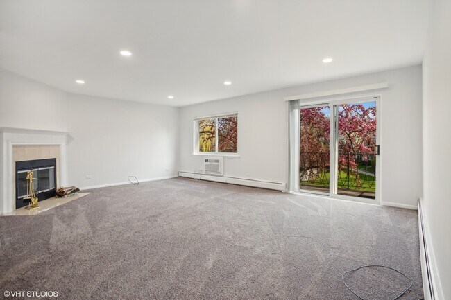 Foto del edificio - 702 E Algonquin Rd