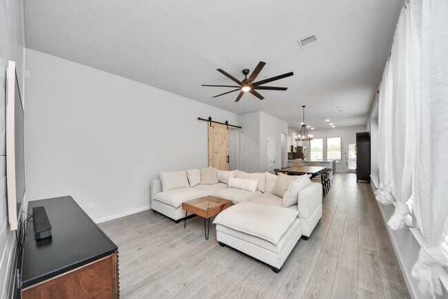 Foto del edificio - 4219 Colony Ln