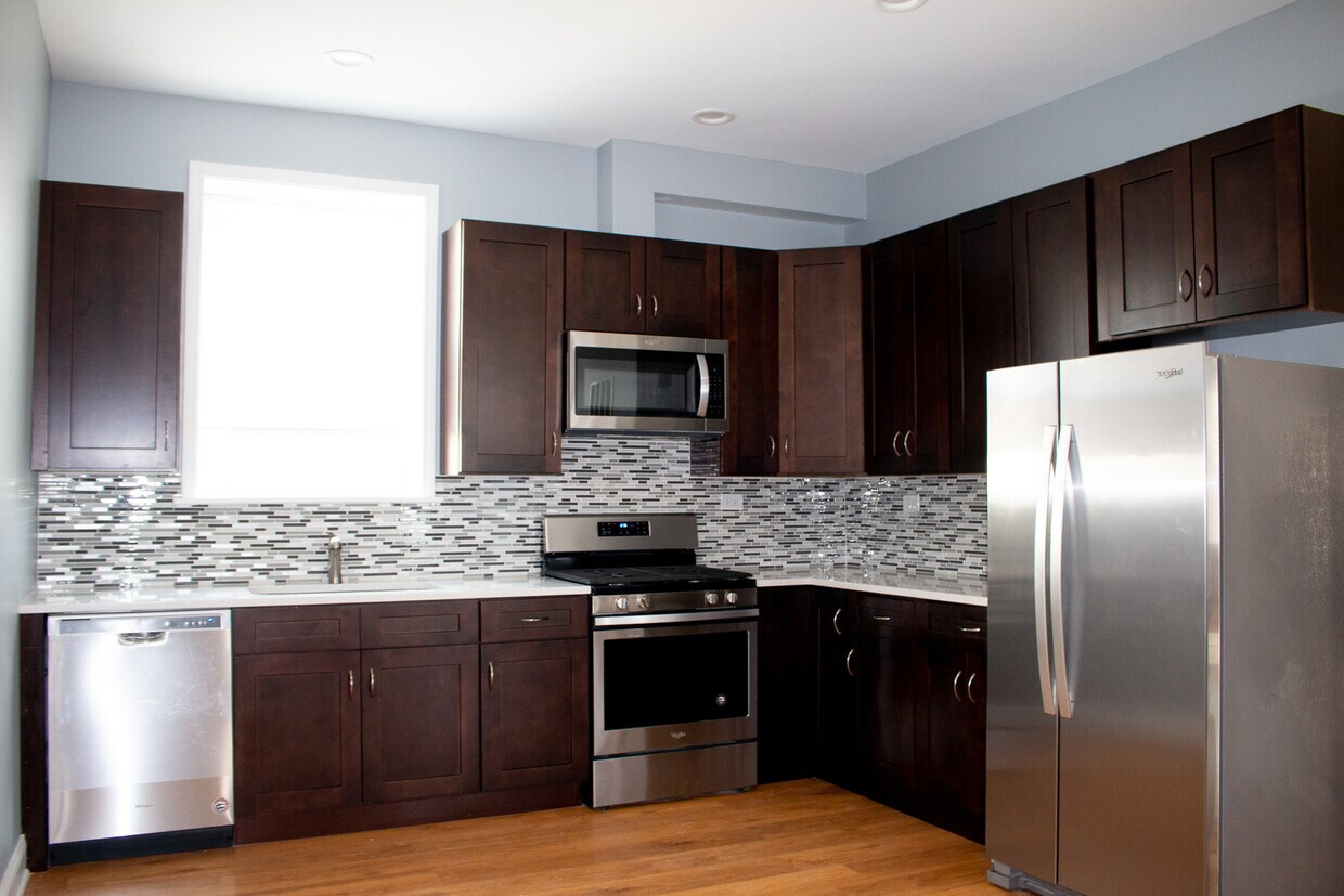 Foto principal - 3410 W 24th St