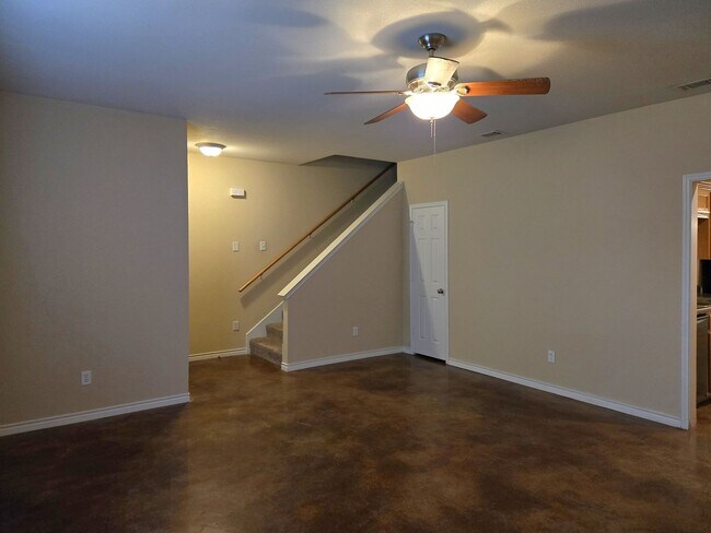 Foto del edificio - Robinson Townhome