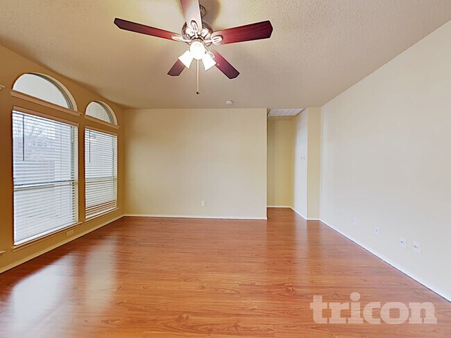 Foto del edificio - 412 Sweet Gum Dr