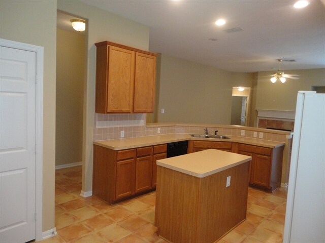 Building Photo - 15 Camber Pine Pl