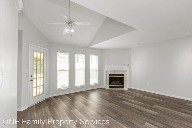 Foto del edificio - 4 br, 2.5 bath House - 4807 Summer Creek Cove