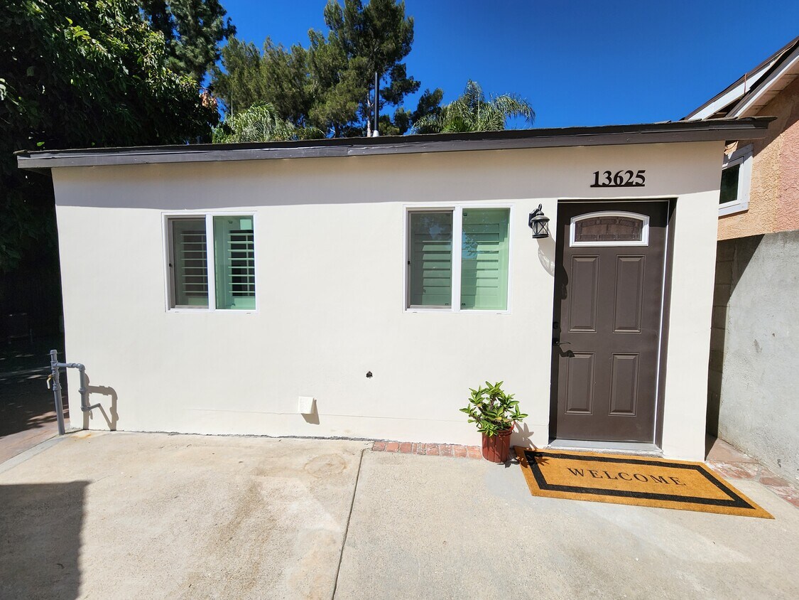 13625 Berg St, Los Angeles, CA 91342 House Rental in Los Angeles, CA