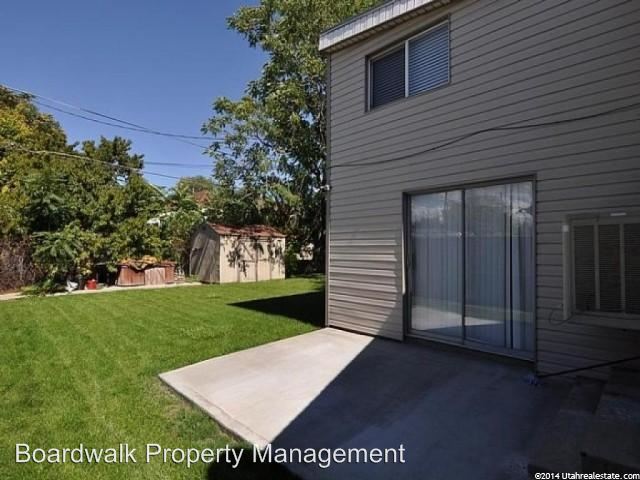 Building Photo - 737 E Jepson Ave