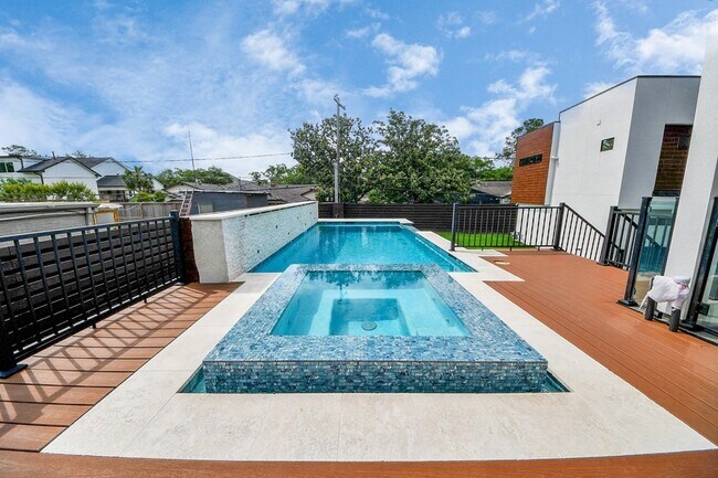 Foto del edificio - 5327 S Braeswood Blvd