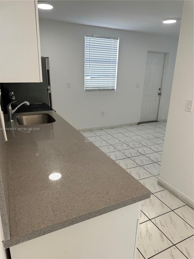 Building Photo - 2420 NW 31st St