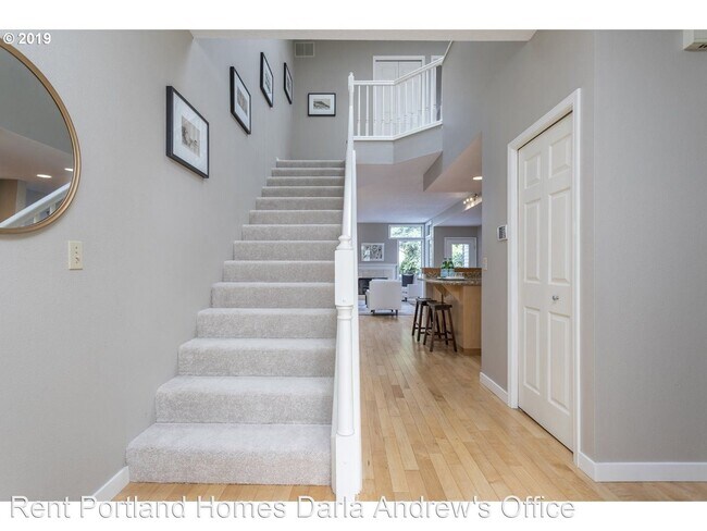 Building Photo - 2 br, 2.5 bath House - 5935 S Kelly Avenue