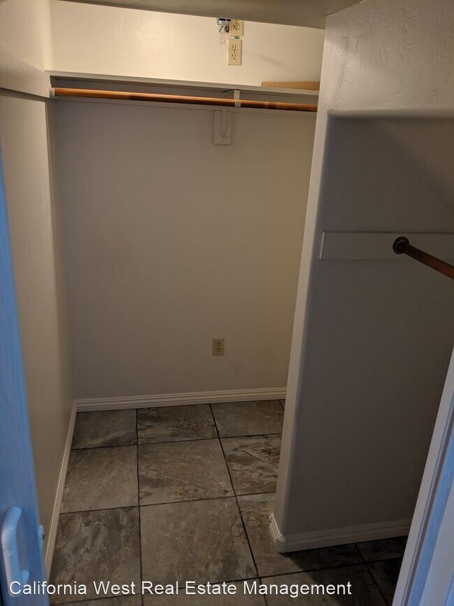 Building Photo - 2 br, 2.5 bath House - 550 La Jolla Street