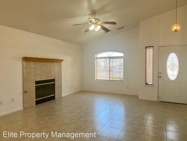 Building Photo - 4 br, 3 bath House - 1309 Sims St