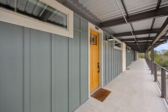 Building Photo - 4704 Sunset Trail