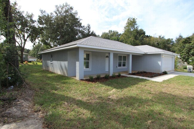 Foto del edificio - Spacious 3-Bedroom Home with No HOA, Pet-Friendly & Natural Gas – Summerfield Living