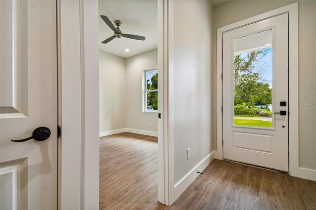 Building Photo - 2061 19th Ave SW