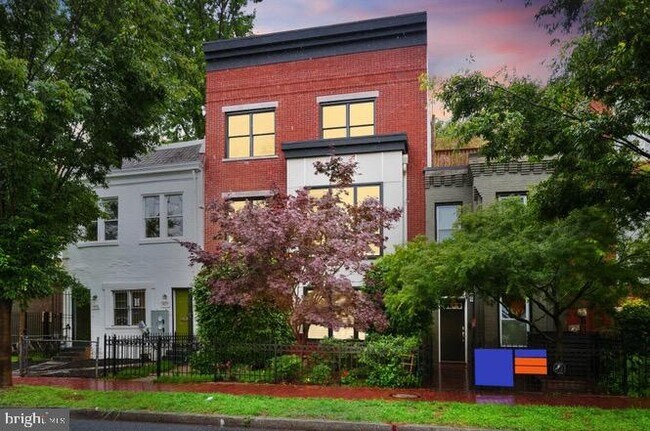 Building Photo - 1423 1st St NW