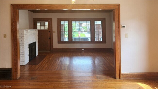 Foto del edificio - 10811 Clifton Blvd