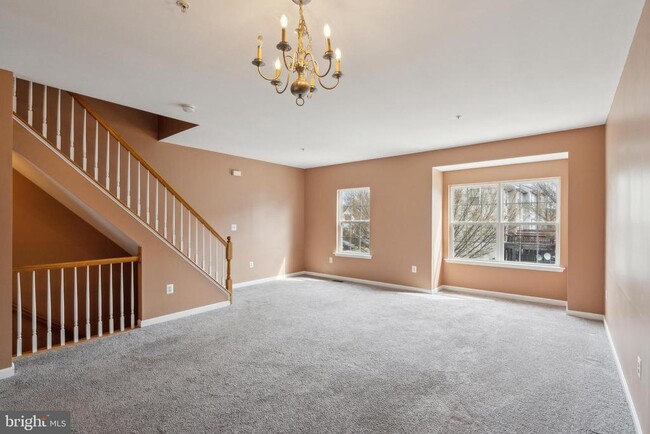 Foto del edificio - 4820 Snowflower Blvd