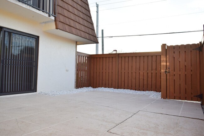 Foto del edificio - 3900 County Line Rd