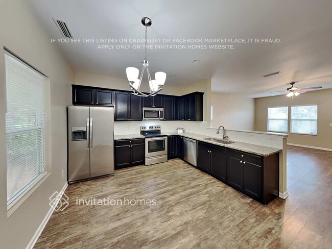 Building Photo - 4190 Broadstairs Dr SW