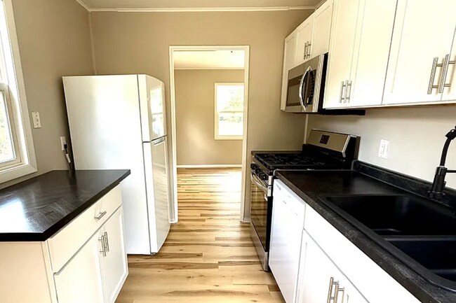 Foto del edificio - 1301 S Cottage Grove Ave
