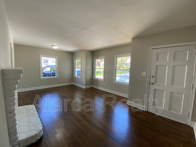 Foto del edificio - 1513 Kimberly Rd