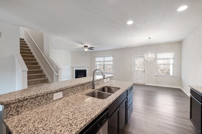 Building Photo - Move-In Ready Highland Creek Beauty! 4BR + Office + Den + Loft | Private Pond View & Top Communit...