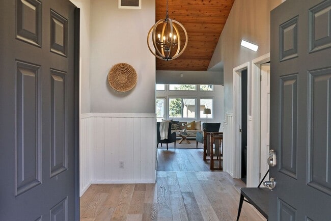 Building Photo - One Of A Kind Freeland Home with Two Seper...