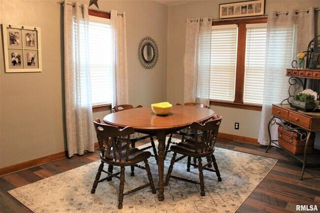 Foto del edificio - 3 bedroom in the Heart of Moline