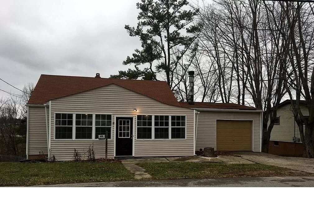 Primary Photo - 82 Pelly Rd