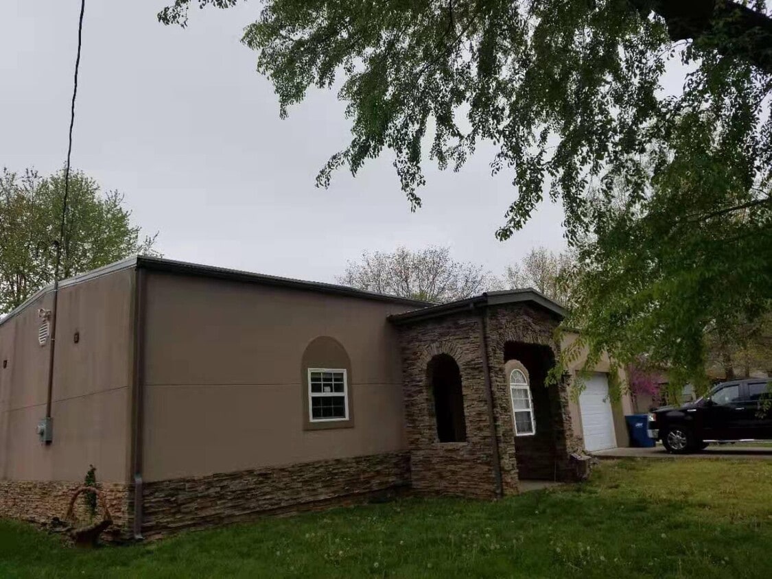 304 Water St, Nixa, MO 65714 House Rental in Nixa, MO