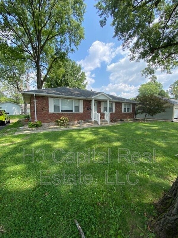 Building Photo - 2111 Clark Ave