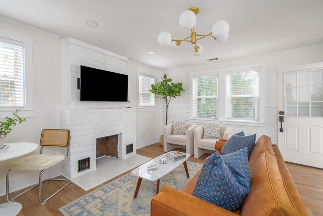 Foto del edificio - Maupas Newly Renovated Furnished Apartment