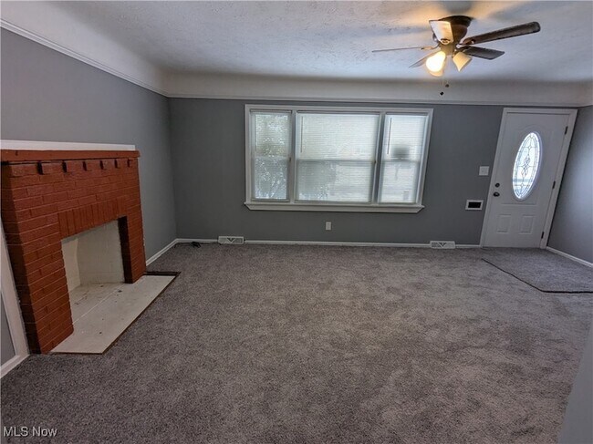 Foto del edificio - 16401 Home Ave