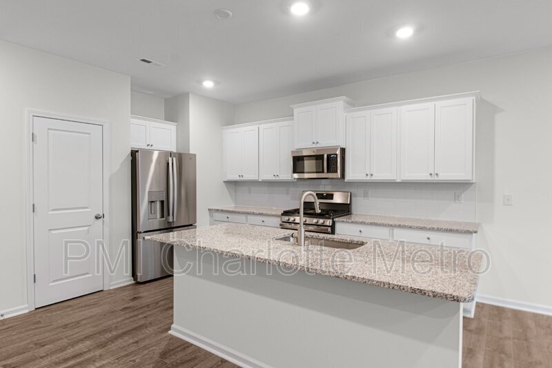 Foto principal - 2808 Trinity St