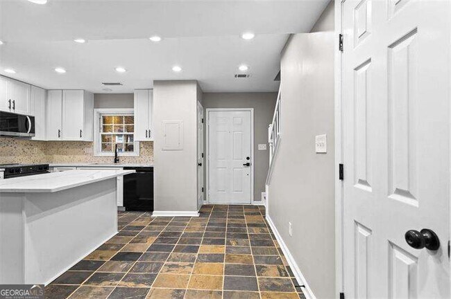 Foto del edificio - 1777 Twin Brooks Dr SE