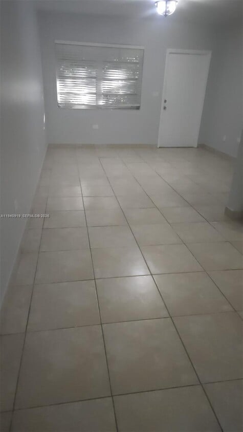 Building Photo - 2609 SW 34th Ave